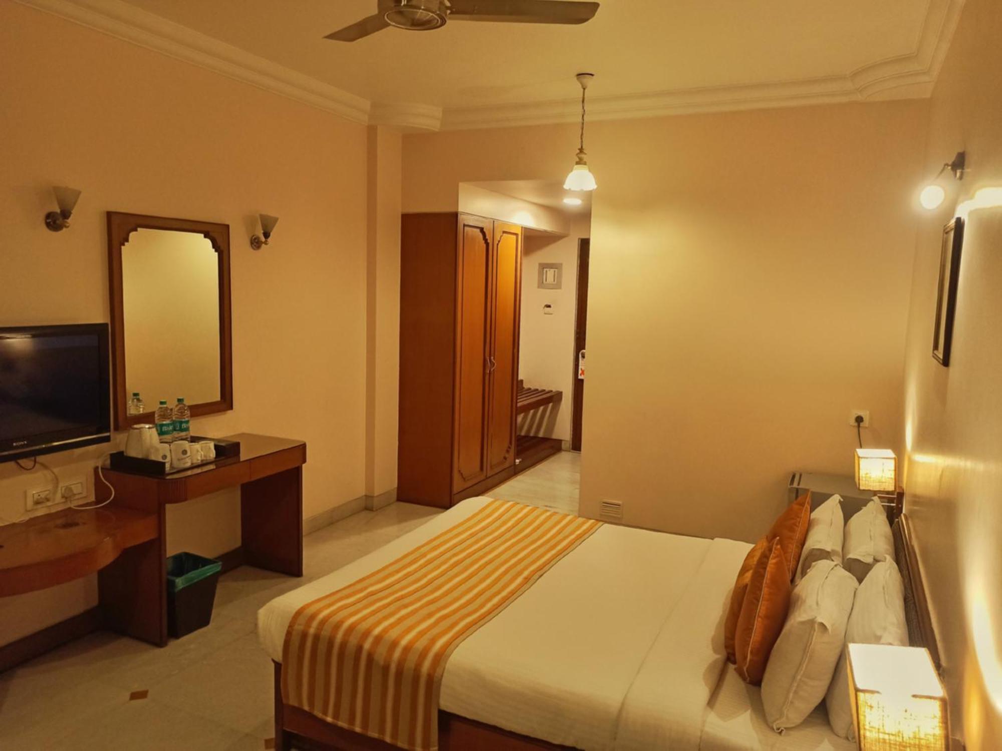 Kailash Parbat Hotel Lonavala Eksteriør bilde